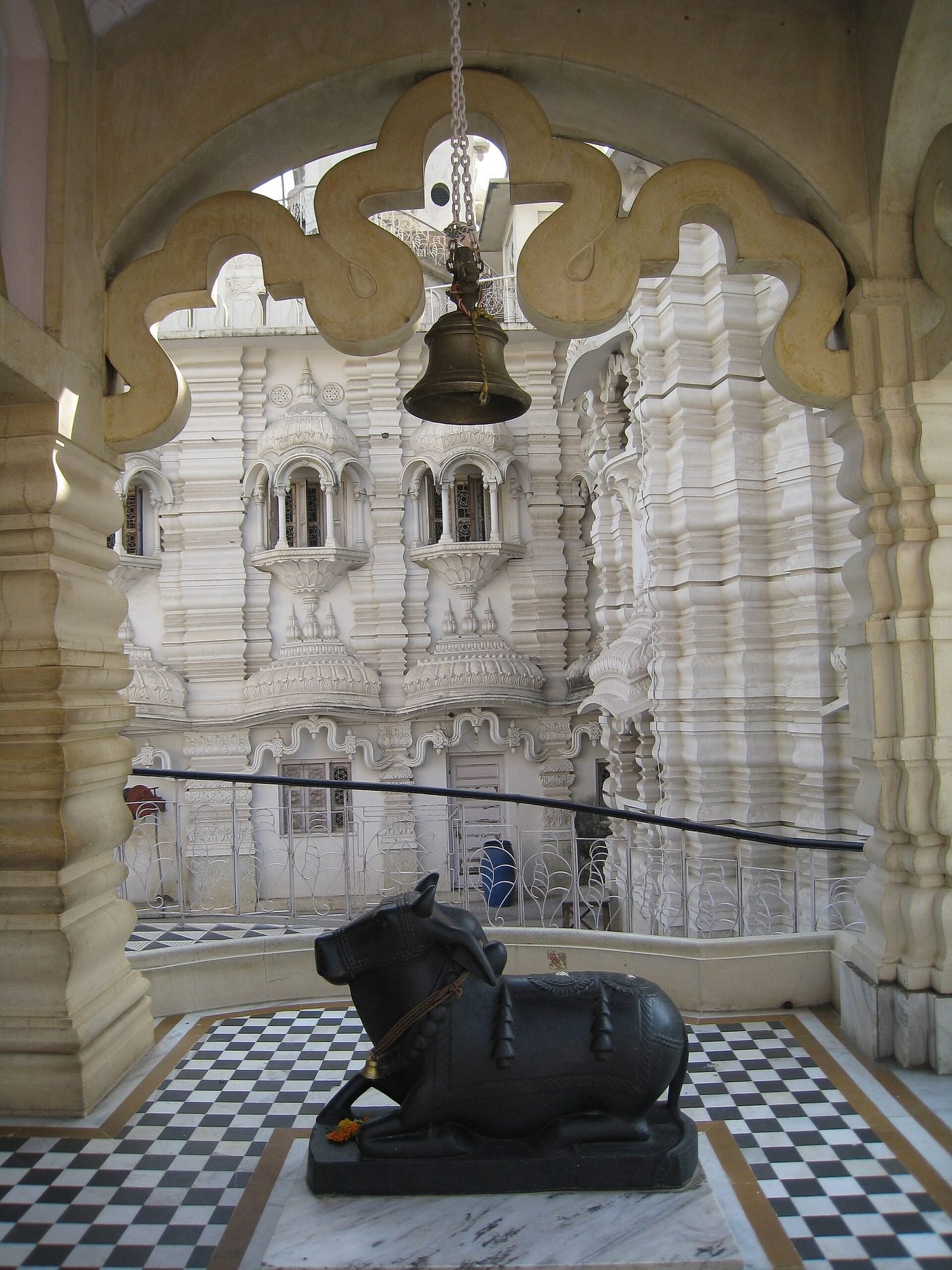 Chhatarpur Temple, New Delhi, Delhi - photograph 2