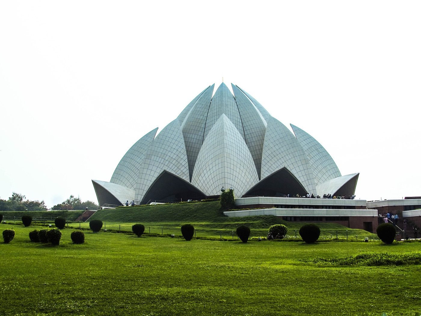 Lotus Temple, New Delhi, Delhi - photograph 3