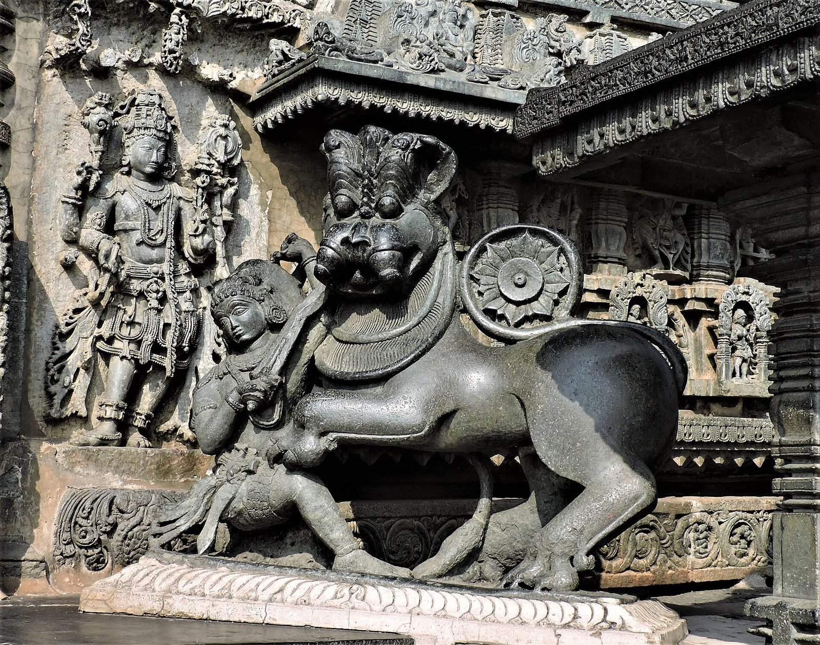 Sri Chennakeshava Temple, Belur, Belur, Karnataka - photograph 2