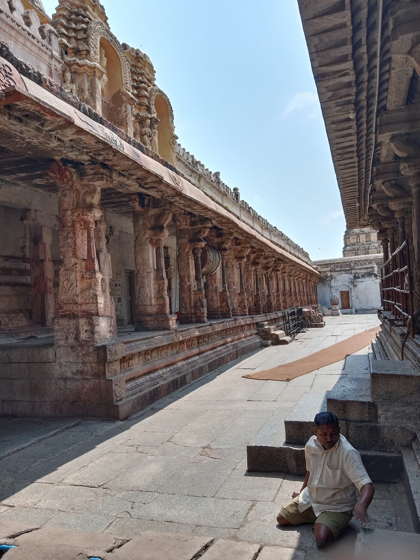 Sri Virupaksha Temple, Hampi, Hampi, Karnataka - photograph 3