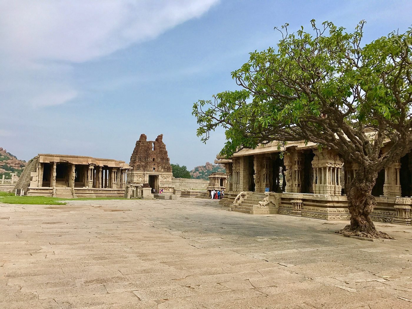 Vijaya Vitthala Temple, Hampi, Hampi, Karnataka - photograph 3