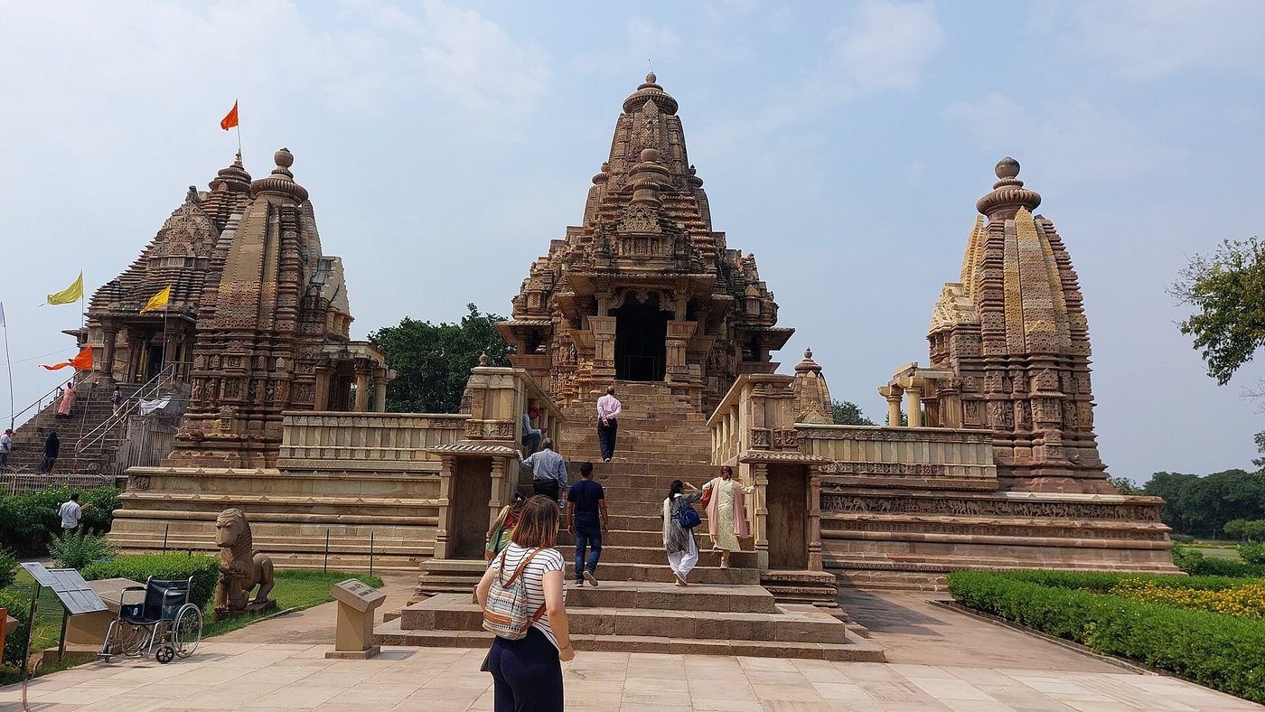 Kandariya Mahadeva Temple, Khajuraho, Madhya Pradesh - photograph 5