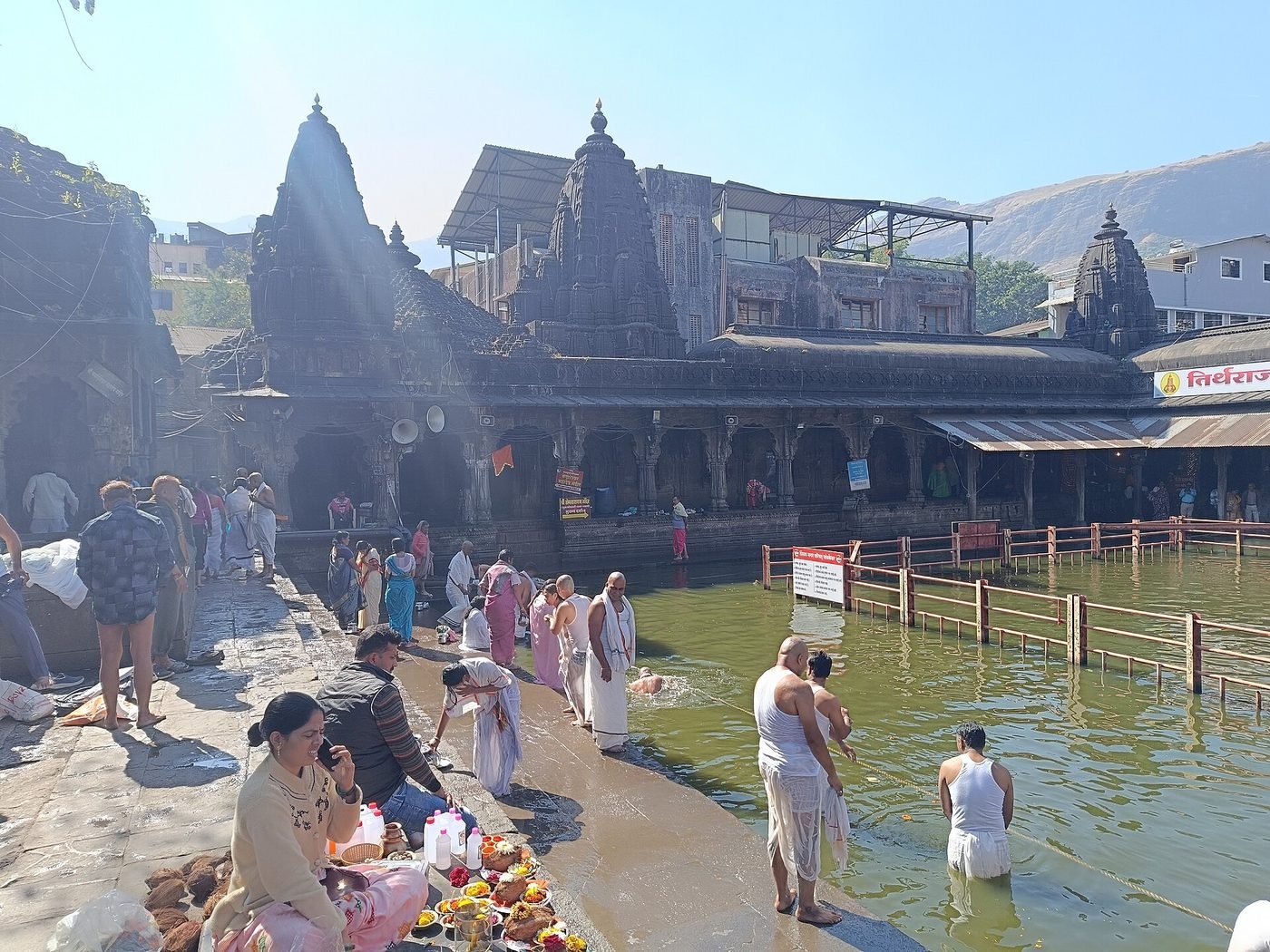 Trimbakeshwar Shiva Temple, Nashik (Trimbak), Maharashtra - photograph 3