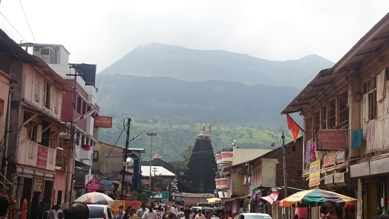 Trimbakeshwar Shiva Temple, Nashik (Trimbak), Maharashtra - photograph 2