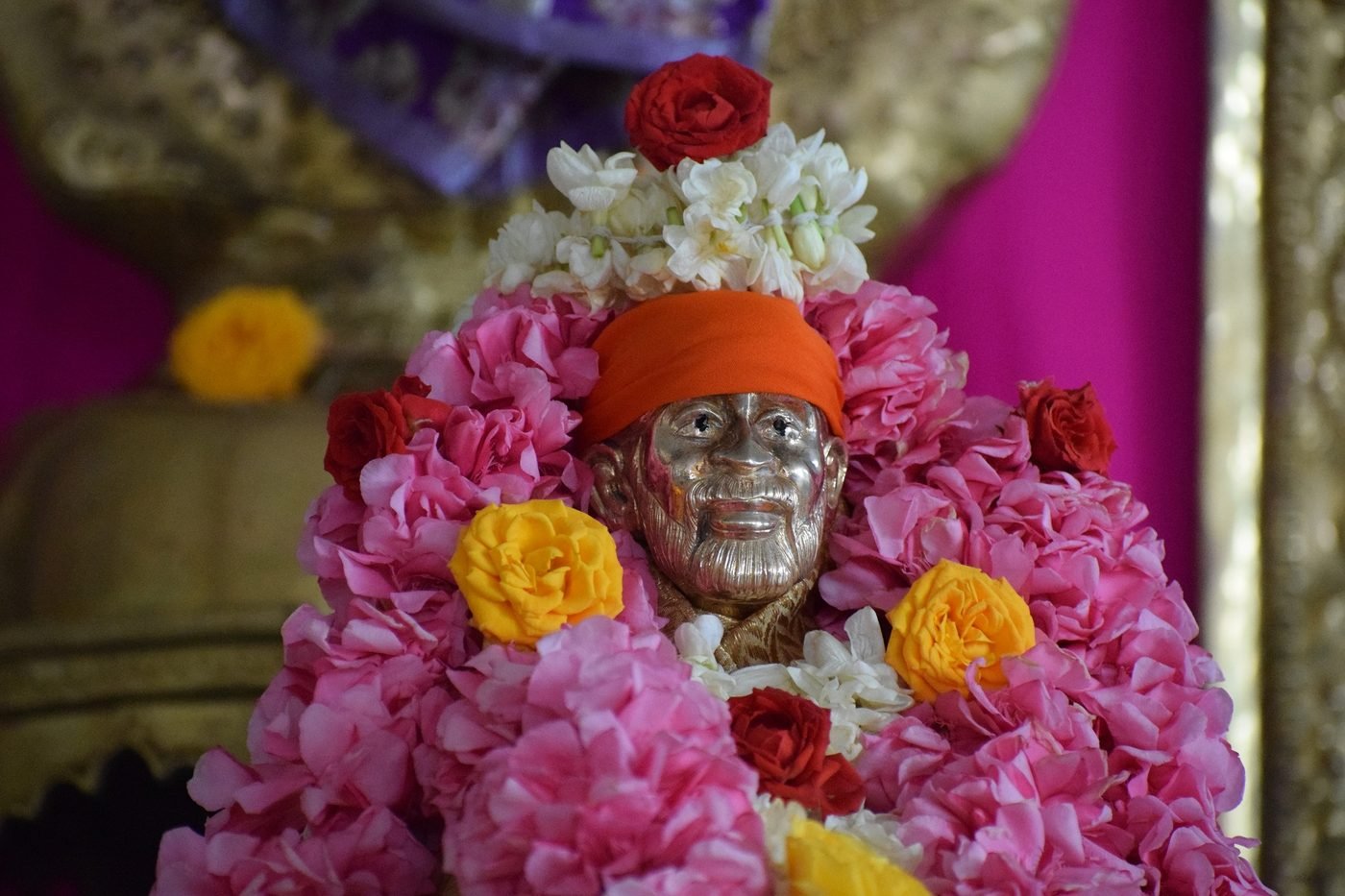 Shirdi Sai Baba Temple (Samadhi Mandir), Shirdi, Maharashtra - photograph 4