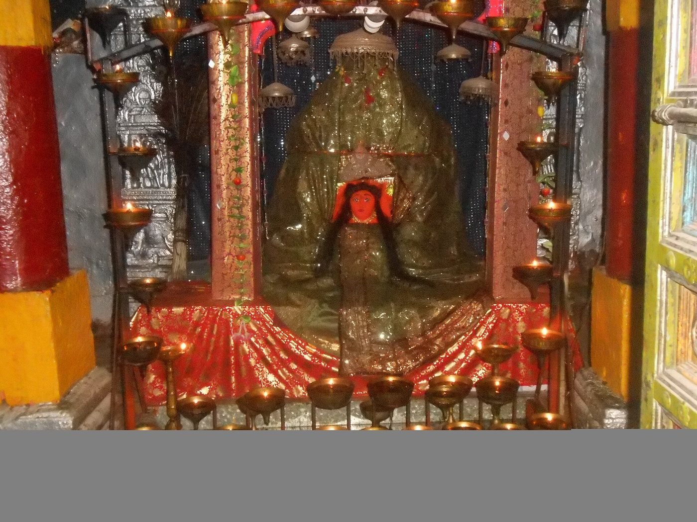 Vindhyavasini Temple, Mirzapur (Vindhyachal), Uttar Pradesh - photograph 4